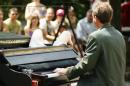 camelia et son pianiste 001 * 4272 x 2848 * (3.11MB)